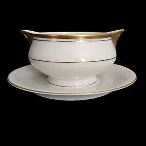 Theodore Haviland Oxford Gravy Boat Attached Underplate Gold Trim